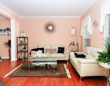 18278 Maple Spring Court - Photo Thumbnail 5