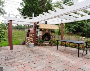 18278 Maple Spring Court - Photo Thumbnail 27