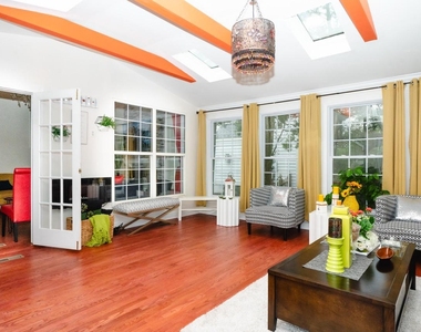 18278 Maple Spring Court - Photo Thumbnail 12