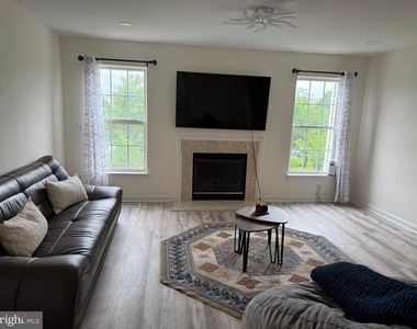 20949 Killawog Terrace - Photo Thumbnail 11