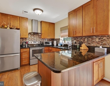 3316 Stone Heather Court - Photo Thumbnail 11