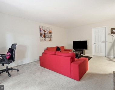 3316 Stone Heather Court - Photo Thumbnail 32