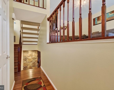 3316 Stone Heather Court - Photo Thumbnail 4