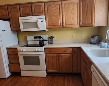 3124 Barnard Court - Photo Thumbnail 17