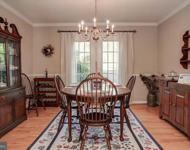 3124 Barnard Court - Photo Thumbnail 3