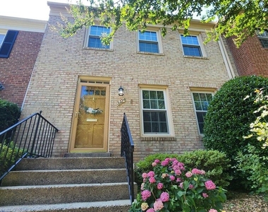 3124 Barnard Court - Photo Thumbnail 14