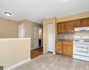 8608 Rocky Gap Court - Photo Thumbnail 6