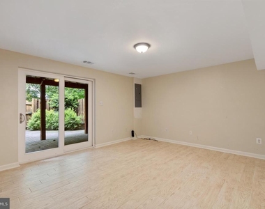 8608 Rocky Gap Court - Photo Thumbnail 32