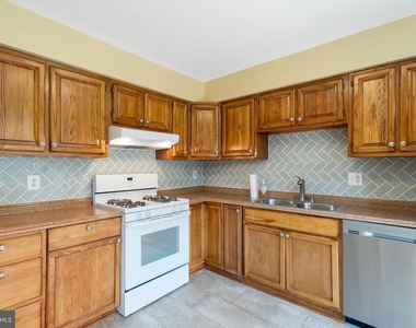 8608 Rocky Gap Court - Photo Thumbnail 4