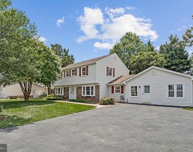 12805 Melvue Court - Photo Thumbnail 2