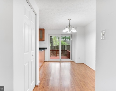 11562 Ivy Bush Court - Photo Thumbnail 4