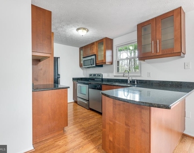 11562 Ivy Bush Court - Photo Thumbnail 7