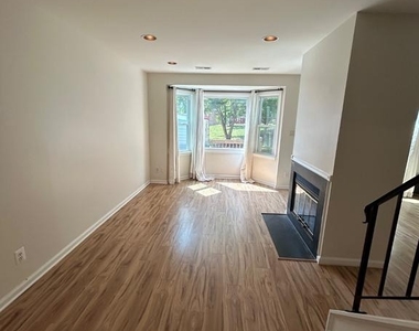 6001 Rabbit Court - Photo Thumbnail 10