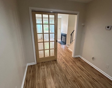 6001 Rabbit Court - Photo Thumbnail 7