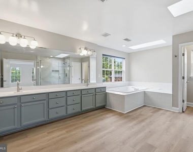 4314 Summit Place - Photo Thumbnail 8