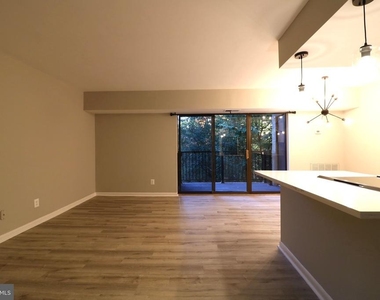 2249 Castle Rock Square - Photo Thumbnail 7