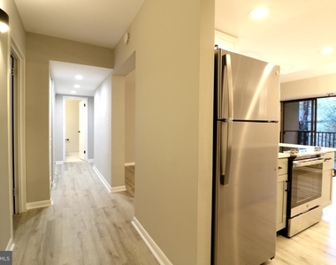 2249 Castle Rock Square - Photo Thumbnail 2