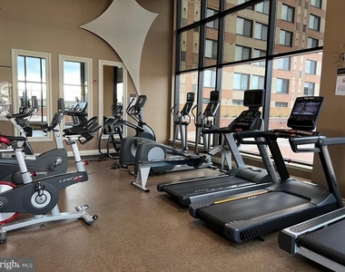 2451 Midtown Avenue - Photo Thumbnail 38