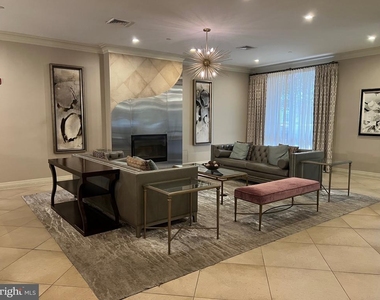 2451 Midtown Avenue - Photo Thumbnail 4