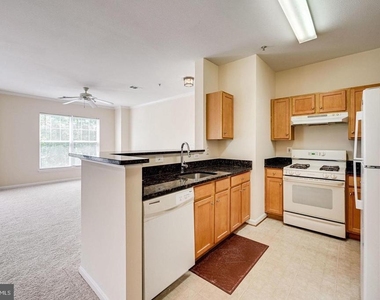 5115 Travis Edward Way - Photo Thumbnail 1