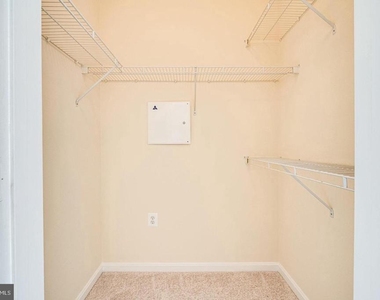 5115 Travis Edward Way - Photo Thumbnail 10