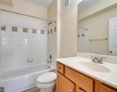5115 Travis Edward Way - Photo Thumbnail 9
