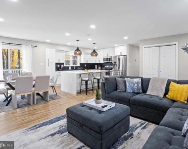 4307 San Carlos Drive - Photo Thumbnail 6