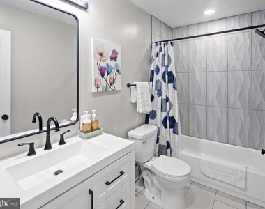 4307 San Carlos Drive - Photo Thumbnail 8