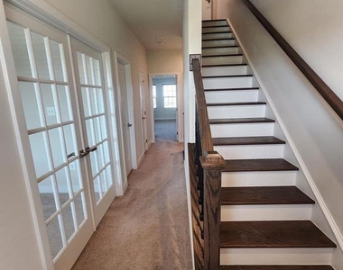 2626 Jetstream Road - Photo Thumbnail 14
