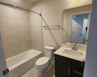 2626 Jetstream Road - Photo Thumbnail 11