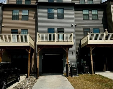 2626 Jetstream Road - Photo Thumbnail 25
