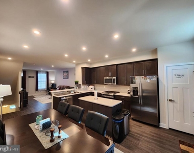 2626 Jetstream Road - Photo Thumbnail 1
