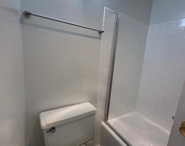 2311 Pimmit Drive - Photo Thumbnail 11