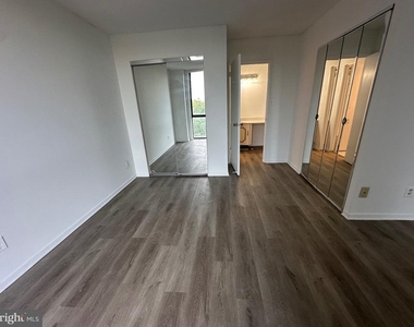 2311 Pimmit Drive - Photo Thumbnail 6