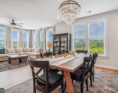 2324 Wind Charm Street - Photo Thumbnail 11