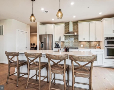 2324 Wind Charm Street - Photo Thumbnail 6