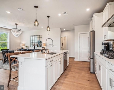 2324 Wind Charm Street - Photo Thumbnail 5
