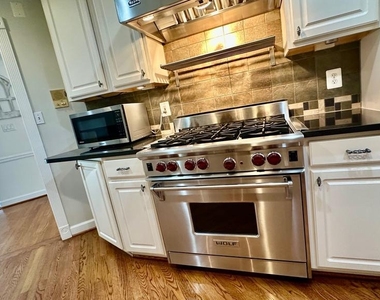 6313 Manchester Way - Photo Thumbnail 25
