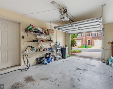 6313 Manchester Way - Photo Thumbnail 62