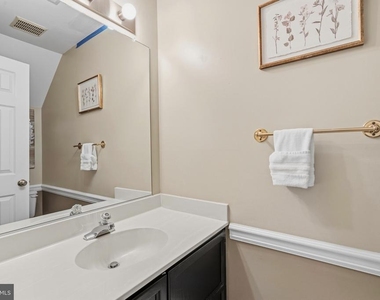 6313 Manchester Way - Photo Thumbnail 45
