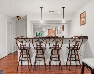 6313 Manchester Way - Photo Thumbnail 48