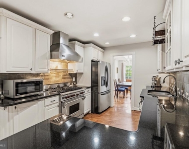 6313 Manchester Way - Photo Thumbnail 23