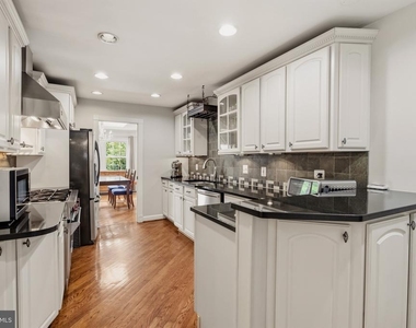 6313 Manchester Way - Photo Thumbnail 22