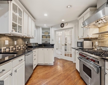 6313 Manchester Way - Photo Thumbnail 21
