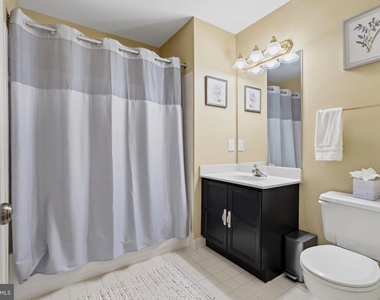 6313 Manchester Way - Photo Thumbnail 32