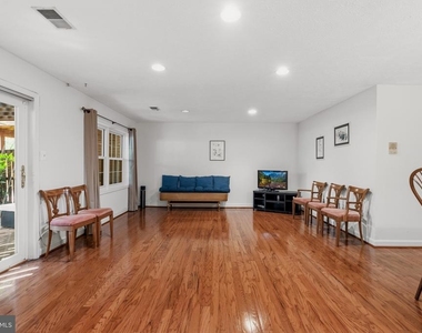 6313 Manchester Way - Photo Thumbnail 46