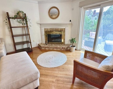 6313 Manchester Way - Photo Thumbnail 13