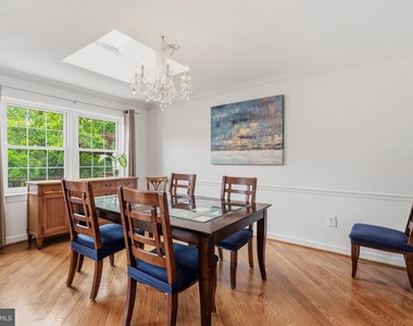 6313 Manchester Way - Photo Thumbnail 16