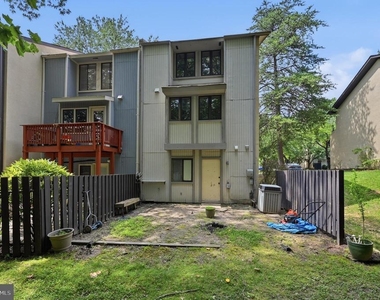 2242 Cartwright Place - Photo Thumbnail 32