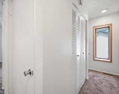 2242 Cartwright Place - Photo Thumbnail 19